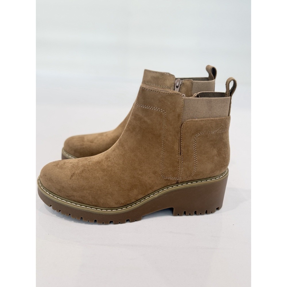 Hadley Brown Suede Ankle Booties Womens 9.5 M Snow fall preppy fashion casual